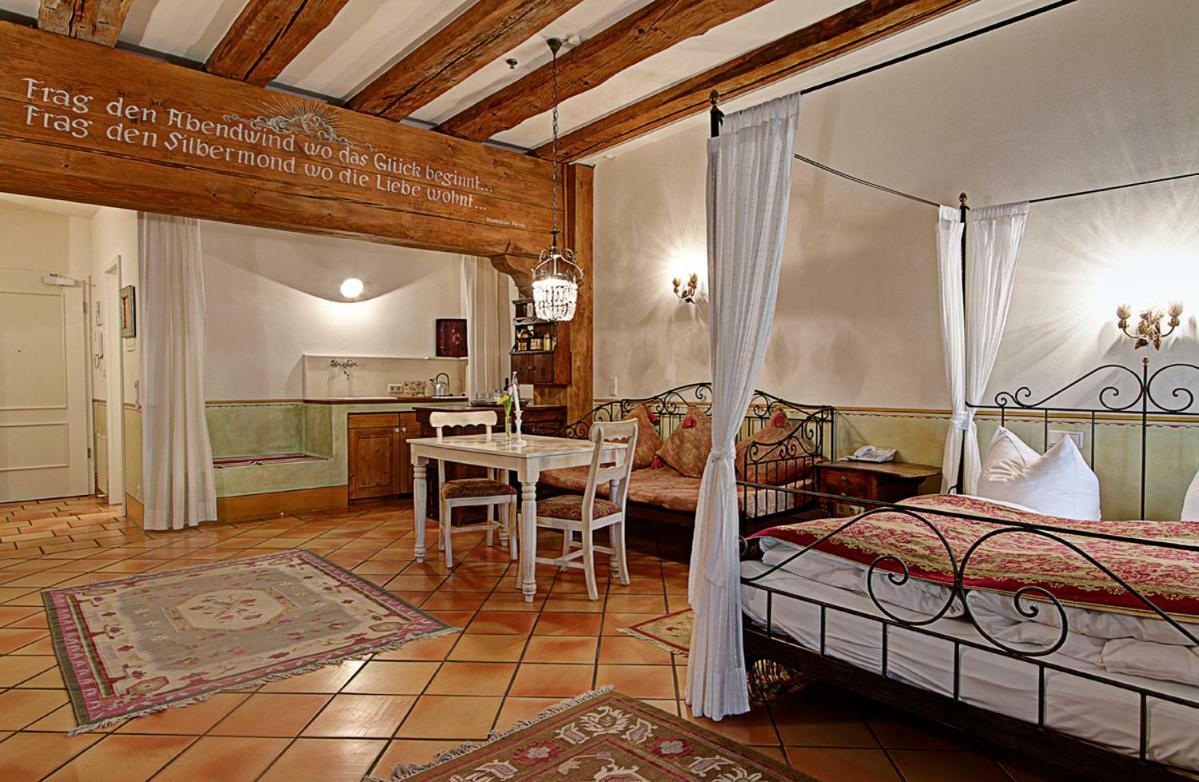 Hotel Orphee Andreasstadel Регенсбург Экстерьер фото